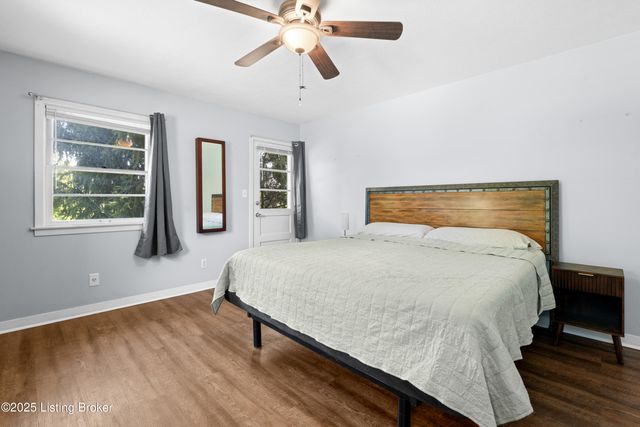 5901 S Watterson Trail, Louisville, KY 40291