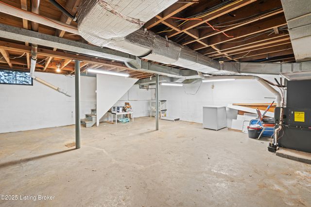 5901 S Watterson Trail, Louisville, KY 40291