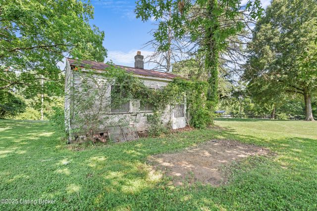 5901 S Watterson Trail, Louisville, KY 40291