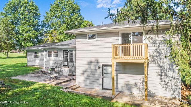 5901 S Watterson Trail, Louisville, KY 40291