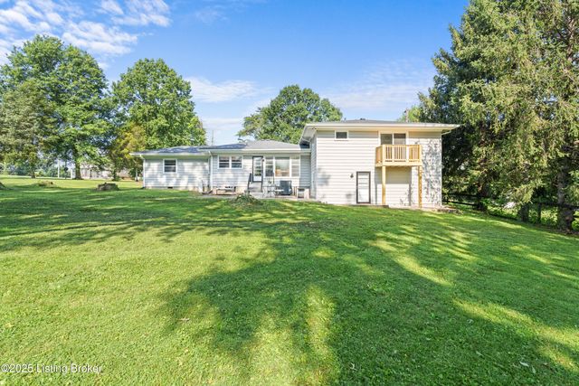 5901 S Watterson Trail, Louisville, KY 40291
