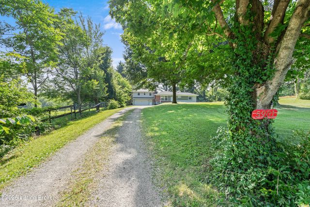 5901 S Watterson Trail, Louisville, KY 40291