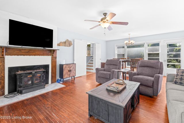 5901 S Watterson Trail, Louisville, KY 40291