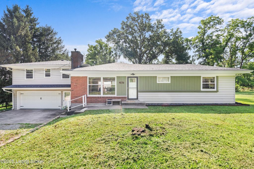 5901 S Watterson Trail, Louisville, KY 40291