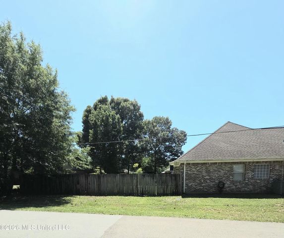 9822 Ana Hulu Street, Diamondhead, MS 39525