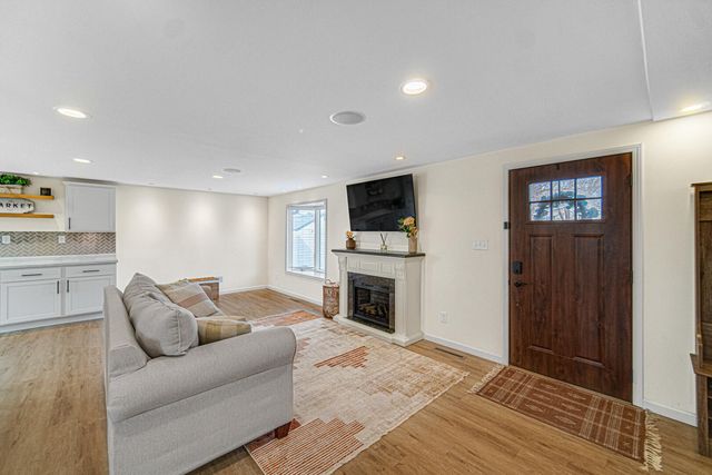 10740 Forestdale Street, St. John, IN 46373