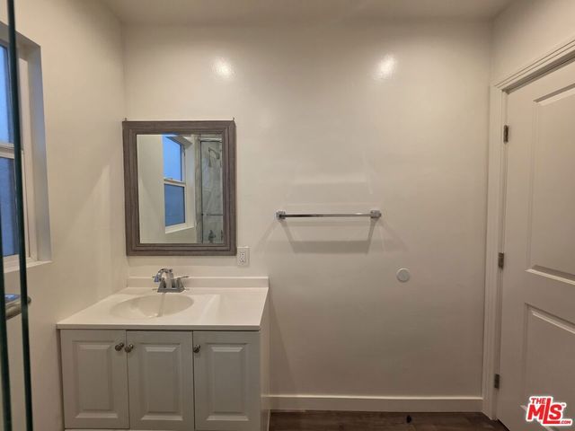 2012 S Holt Avenue 2016, Los Angeles, CA 90034