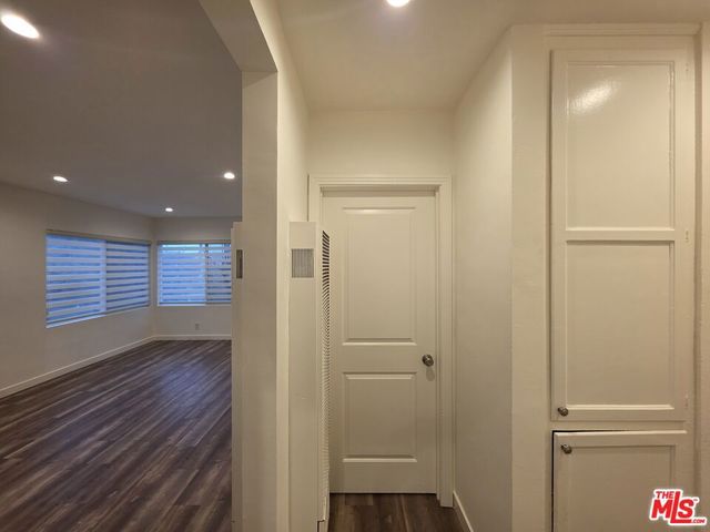 2012 S Holt Avenue 2016, Los Angeles, CA 90034