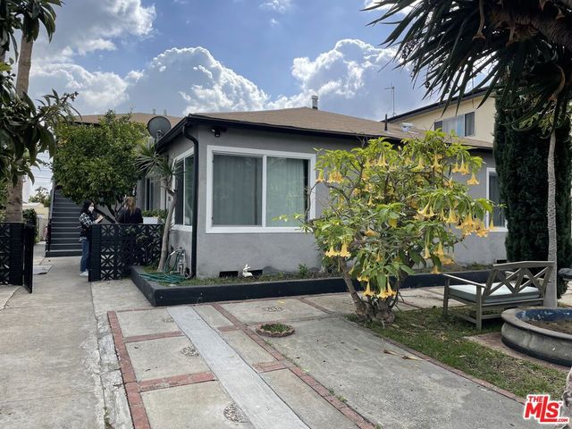 2012 S Holt Avenue 2016, Los Angeles, CA 90034