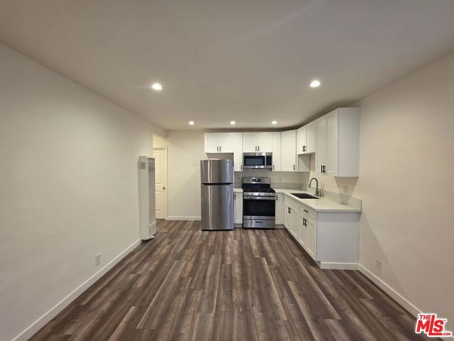 2012 S Holt Avenue 2016, Los Angeles, CA 90034