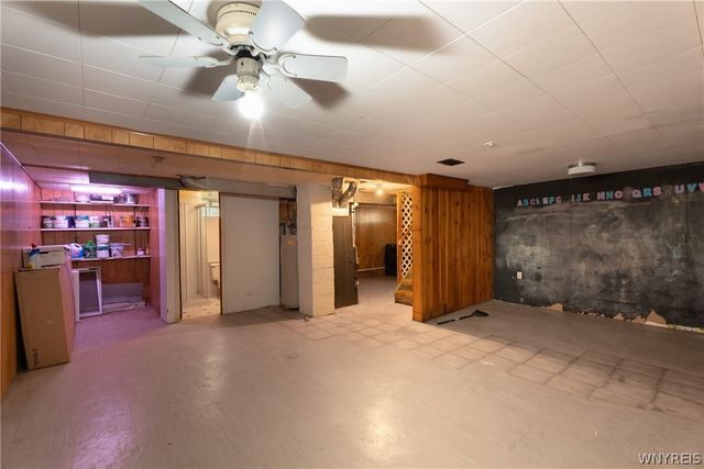 124 Park Edge Dr, Cheektowaga, NY 14225