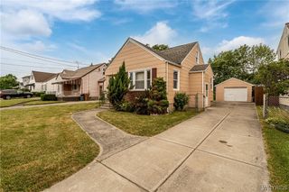 124 Park Edge Dr, Cheektowaga, NY 14225