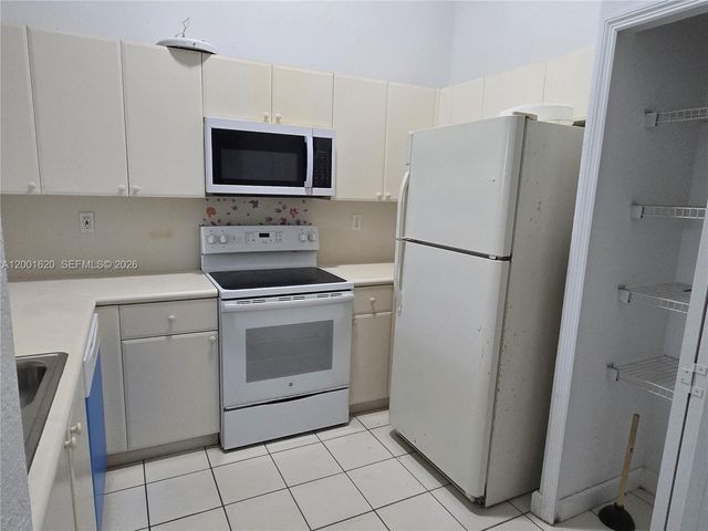 2731 SE 17th Ave 210, Homestead, FL 33035