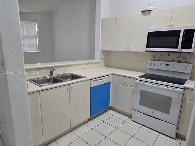 2731 SE 17th Ave 210, Homestead, FL 33035