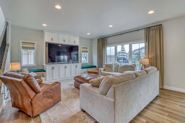 4752 Prairie Pond Crossing S, Fargo, ND 58104