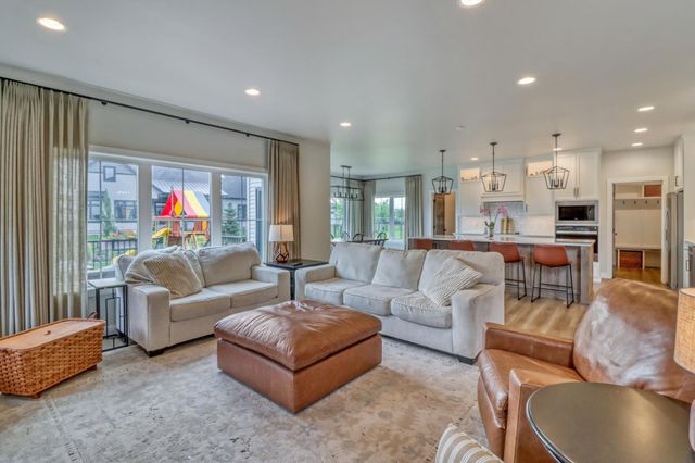 4752 Prairie Pond Crossing S, Fargo, ND 58104