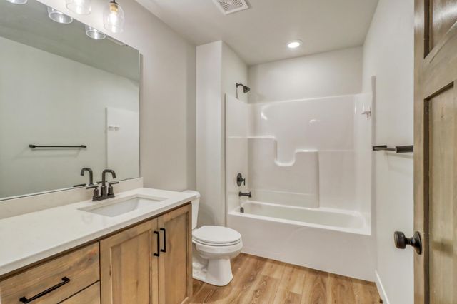 4752 Prairie Pond Crossing S, Fargo, ND 58104