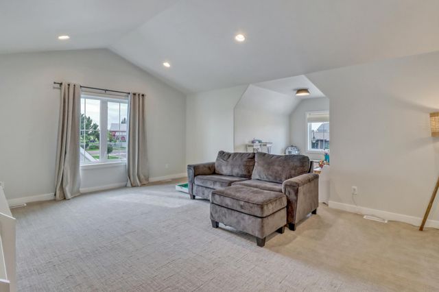4752 Prairie Pond Crossing S, Fargo, ND 58104