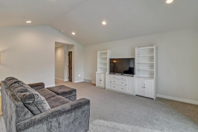 4752 Prairie Pond Crossing S, Fargo, ND 58104