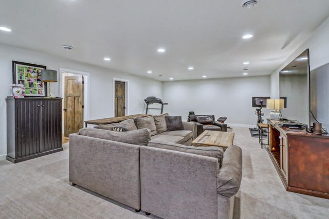 4752 Prairie Pond Crossing S, Fargo, ND 58104