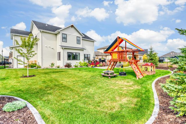 4752 Prairie Pond Crossing S, Fargo, ND 58104