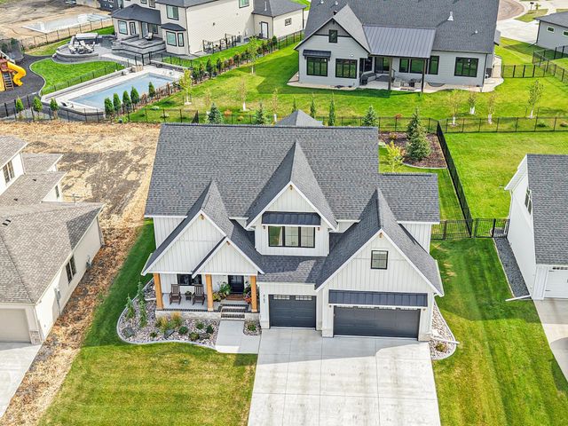 4752 Prairie Pond Crossing S, Fargo, ND 58104