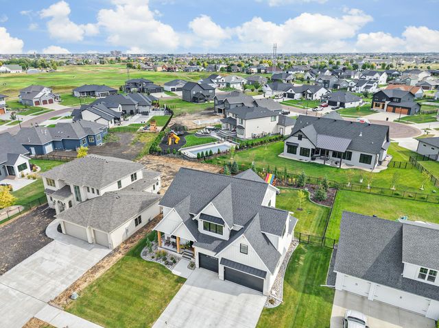4752 Prairie Pond Crossing S, Fargo, ND 58104