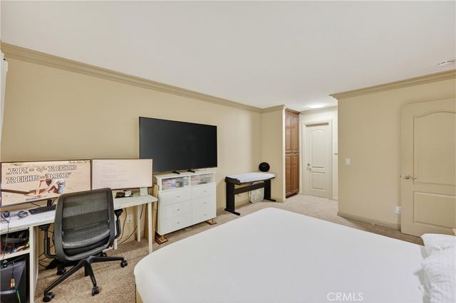 3535 Banbury 14, Riverside, CA 92505