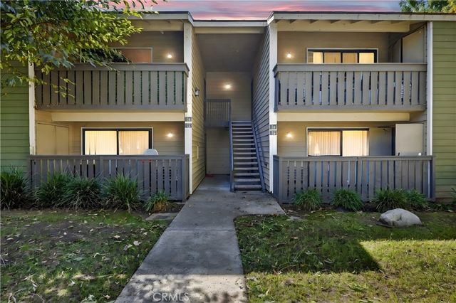 3535 Banbury 14, Riverside, CA 92505