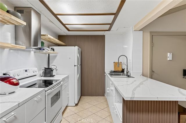 3535 Banbury 14, Riverside, CA 92505