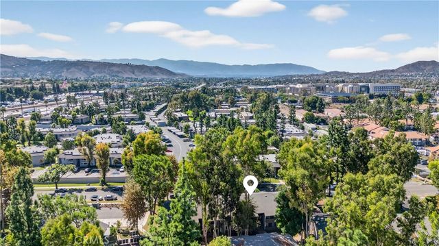 3535 Banbury 14, Riverside, CA 92505