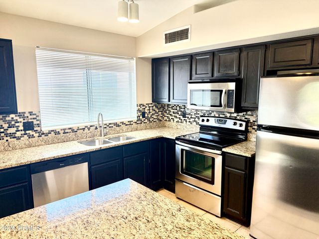 3526 E EDNA Avenue, Phoenix, AZ 85032