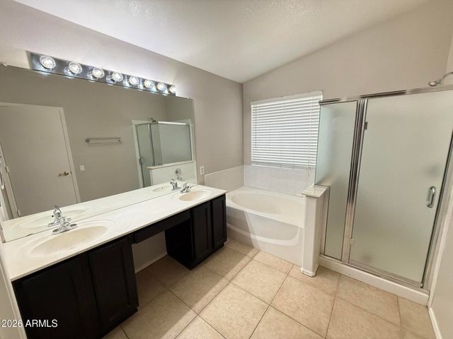3526 E EDNA Avenue, Phoenix, AZ 85032