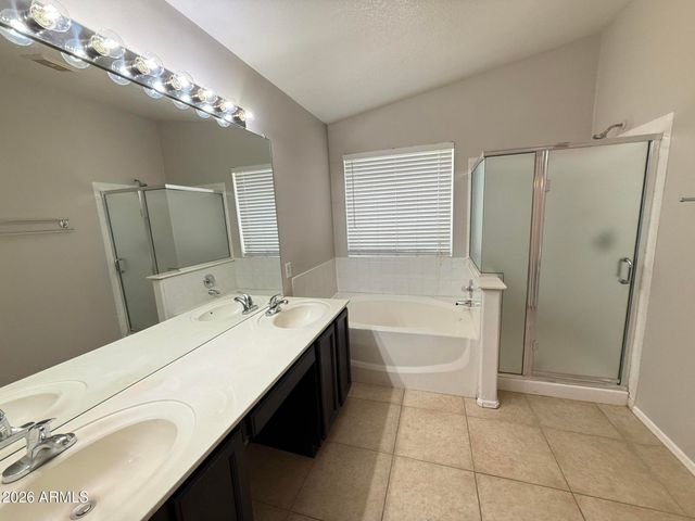3526 E EDNA Avenue, Phoenix, AZ 85032