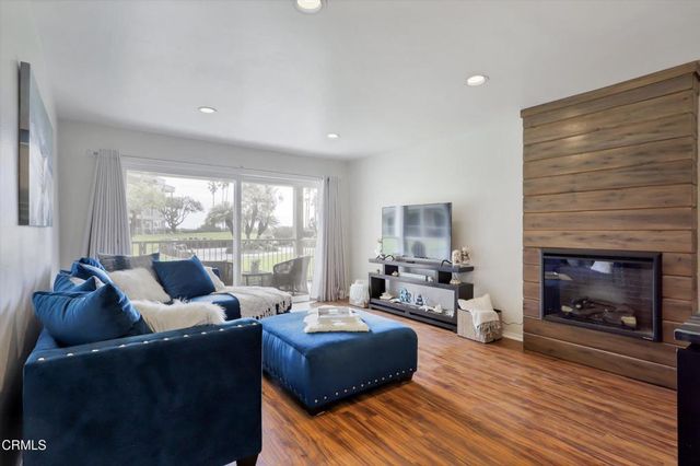 619 Sunfish Way, Port Hueneme, CA 93041