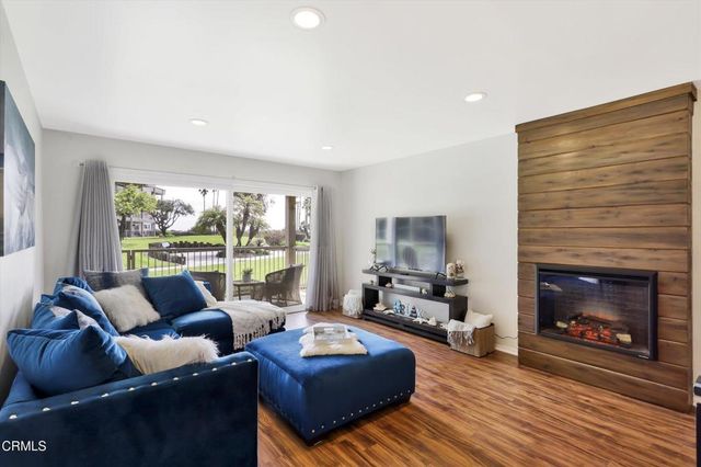 619 Sunfish Way, Port Hueneme, CA 93041