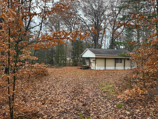 9544 W 34 Road, Harrietta, MI 49638