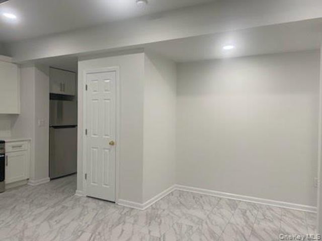 94 4th Avenue 105, Bay Shore, NY 11706