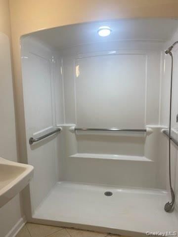 94 4th Avenue 105, Bay Shore, NY 11706