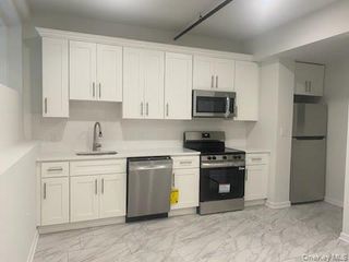 94 4th Avenue 105, Bay Shore, NY 11706