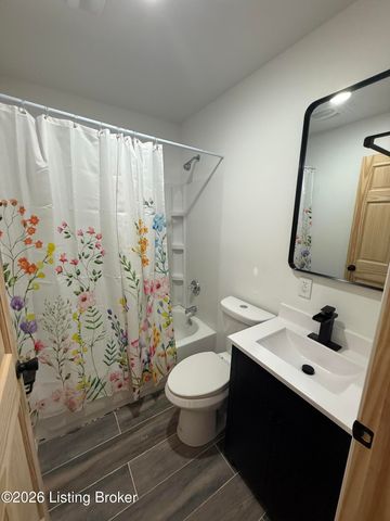 12411 Berrytown Rd, Louisville, KY 40223