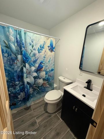 12411 Berrytown Rd, Louisville, KY 40223