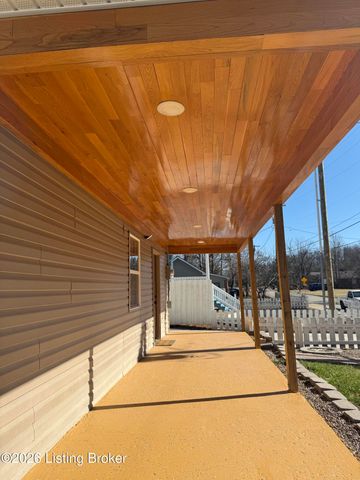 12411 Berrytown Rd, Louisville, KY 40223