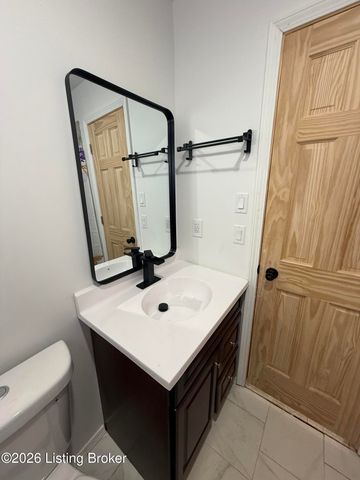 12411 Berrytown Rd, Louisville, KY 40223