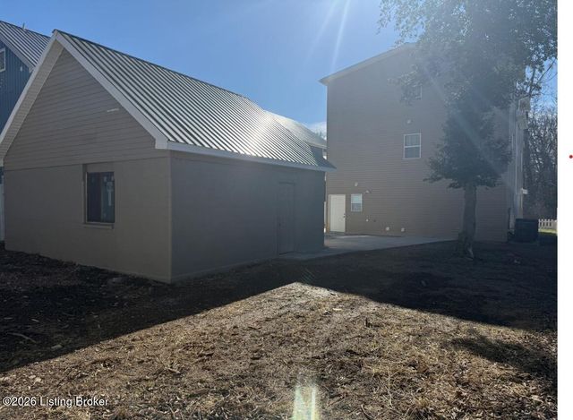 12411 Berrytown Rd, Louisville, KY 40223