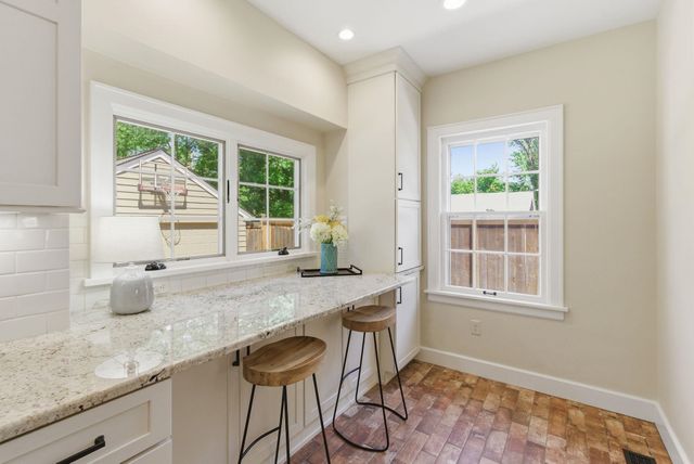 441 N Roosevelt Ave., Wichita, KS 67208