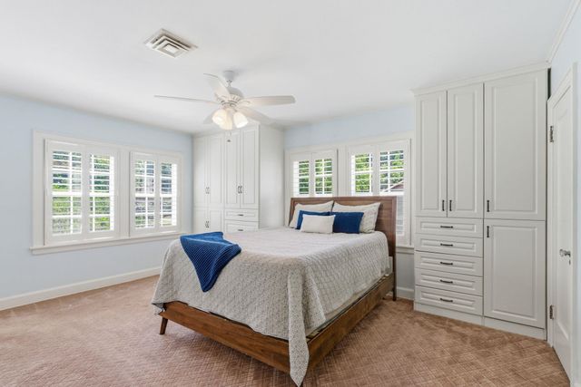 441 N Roosevelt Ave., Wichita, KS 67208