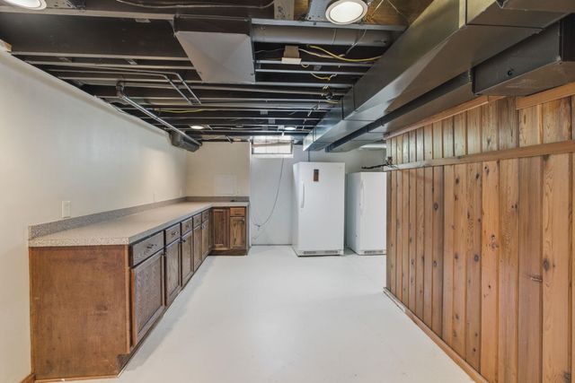 441 N Roosevelt Ave., Wichita, KS 67208