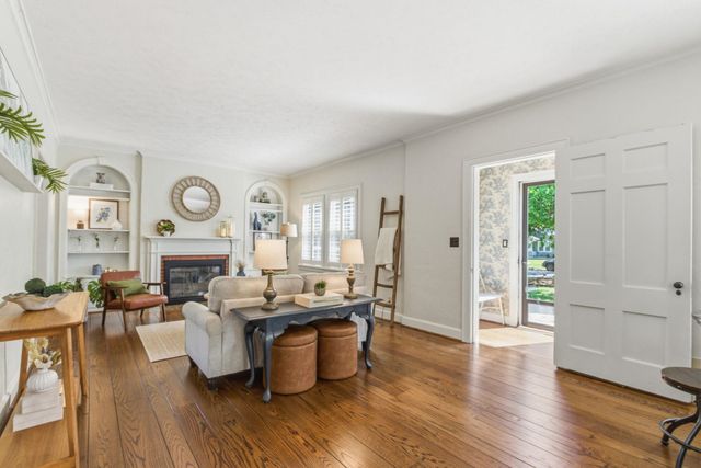 441 N Roosevelt Ave., Wichita, KS 67208