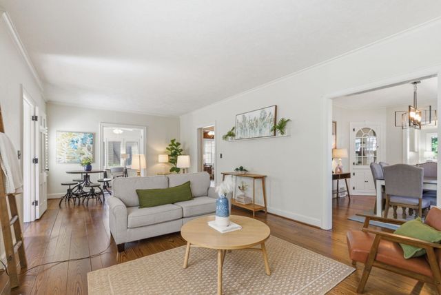 441 N Roosevelt Ave., Wichita, KS 67208
